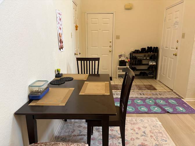 mindy Kang's room