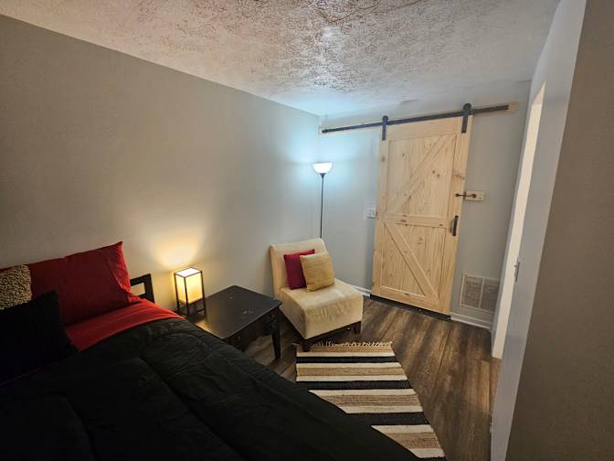 CL&C Property Management and Consulting's room