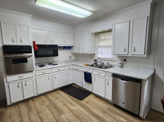 Alcove Rooms's room