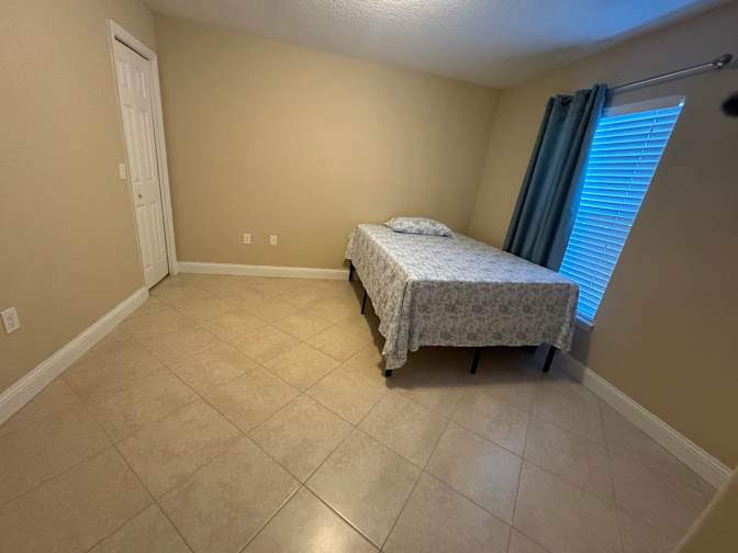 Omely's room