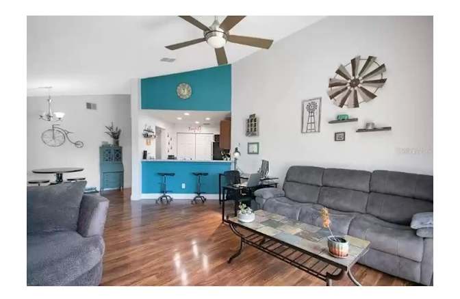 Stephanie's room