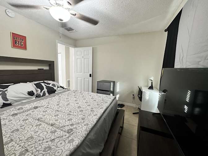 PadSplit's room
