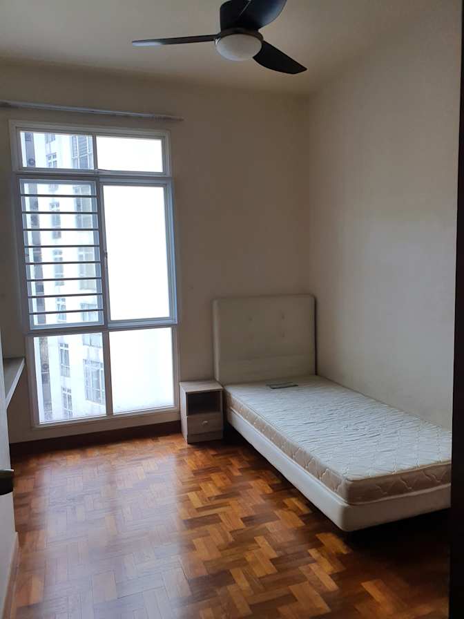 Jo's room