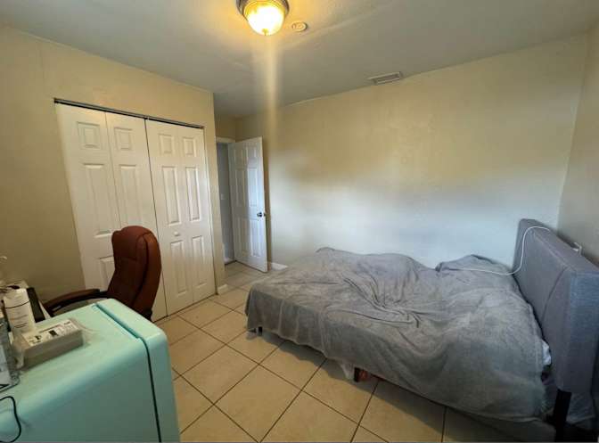 Nilufer Ucler's room