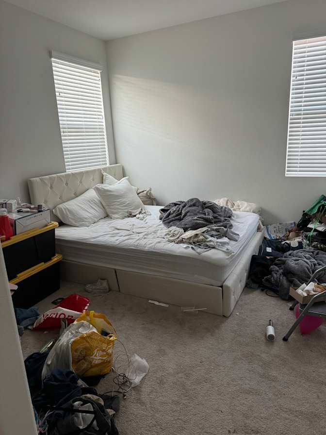 Alexis's room
