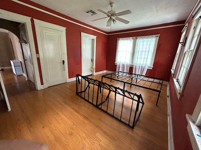 Jen's room