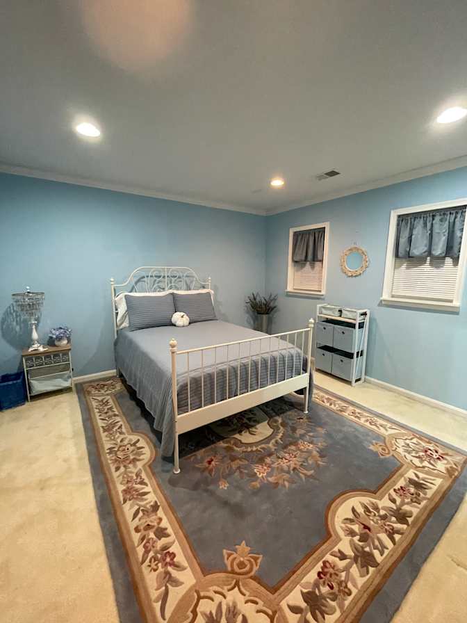 Carmen's room