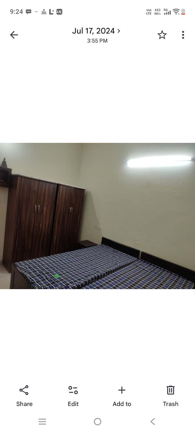 Amit Sharma's room