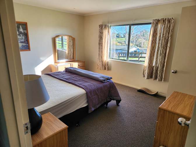 john lindesay's room