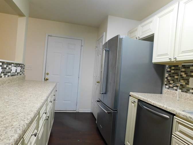 Carolina Realty Link's room