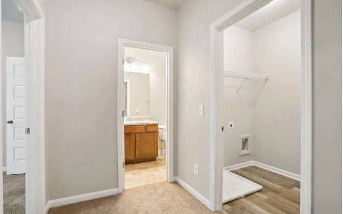 Alcove Rooms's room