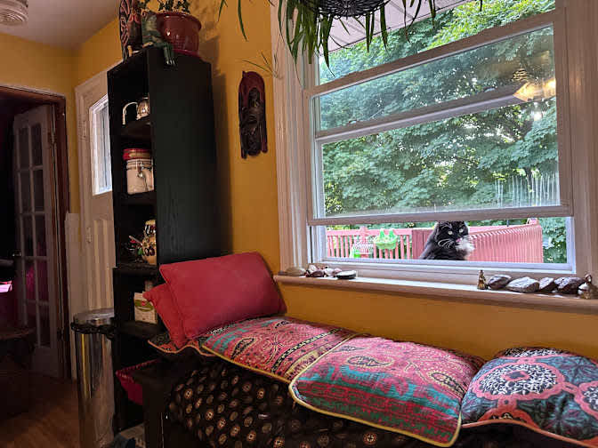 Andrea J Simms's room
