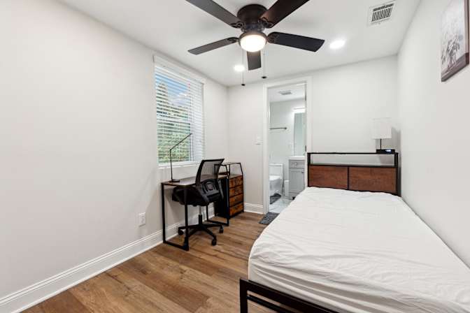 PadSplit's room