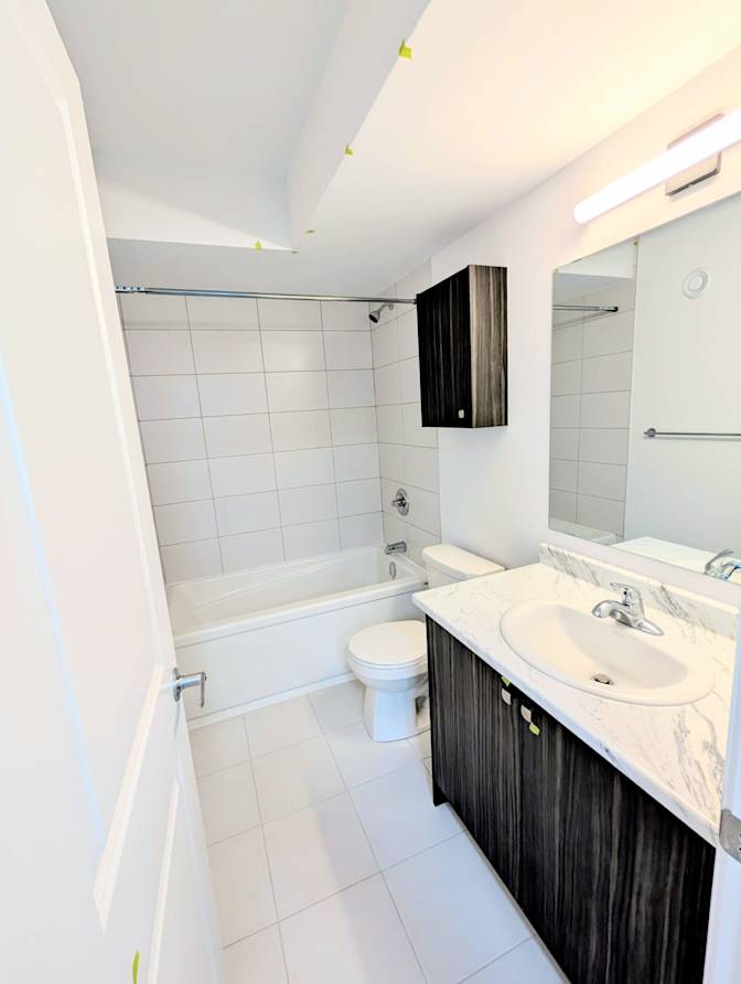 Beautiful, Clean & Bright!'s room