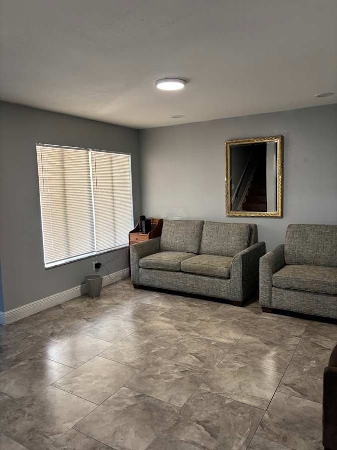 Heartfelt Chosen Solutions's room