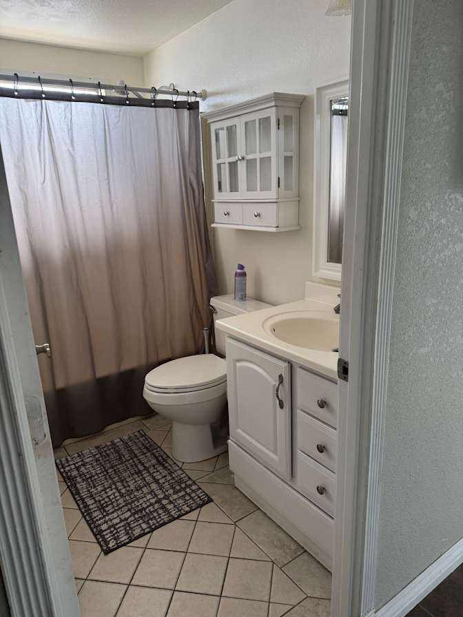 Tom's room