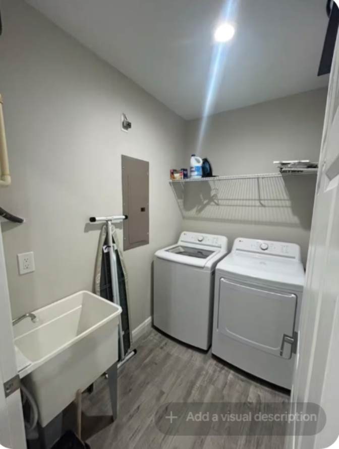 IGE Properties's room