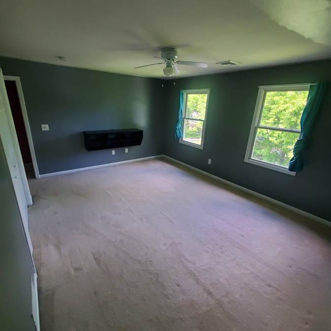 Carlos's room