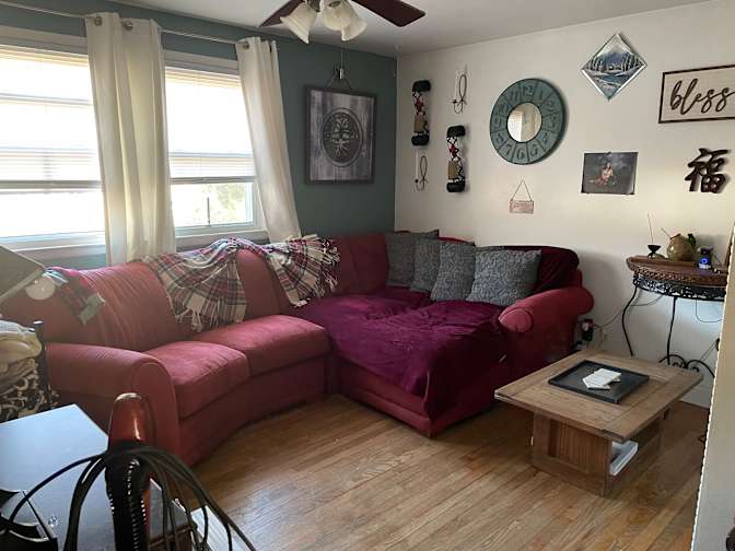 Liz B's room