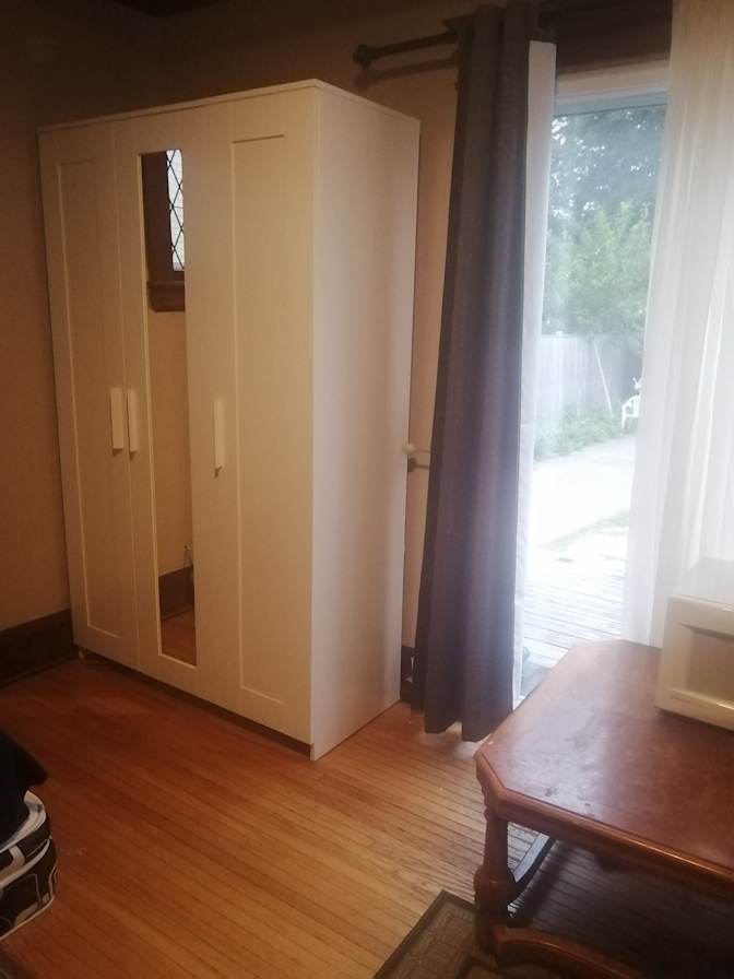 Alice.'s room