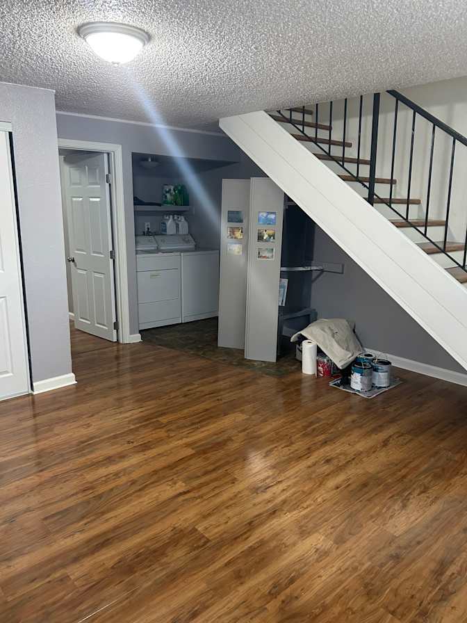 Leslie's room