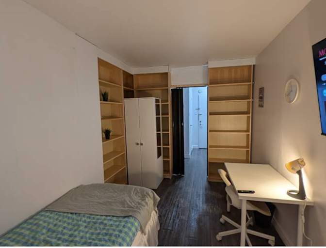 Isacco's room