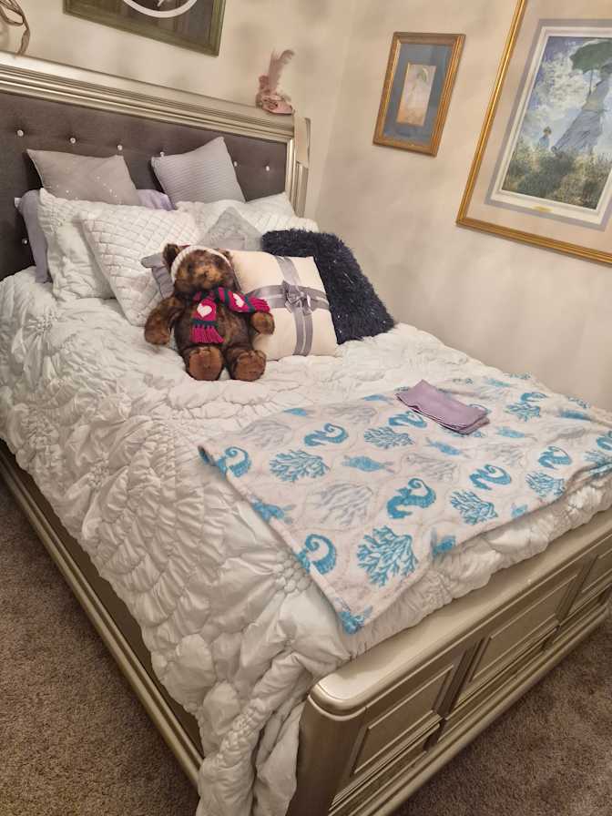 Janet Bowman York's room