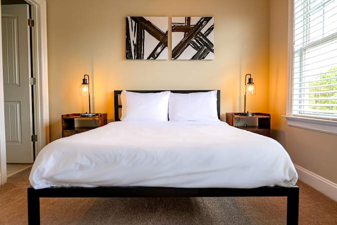 Alcove Rooms's room