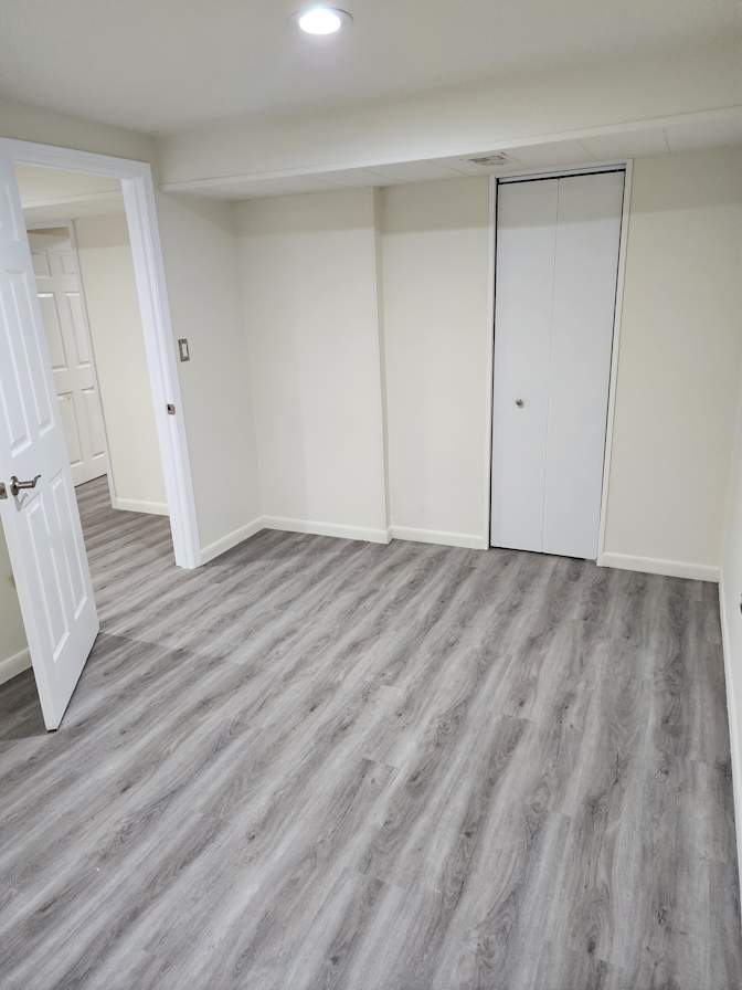 Enrique's room