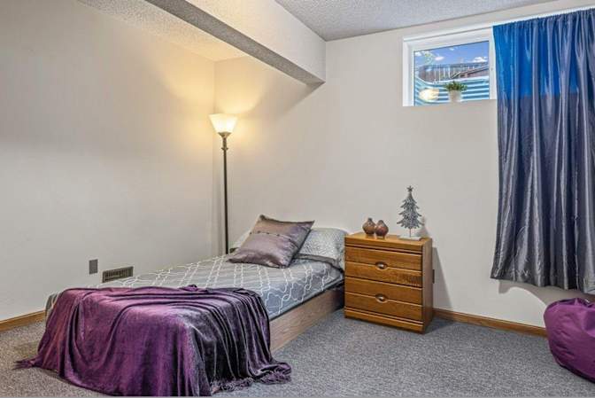 Canmore Room Rental's room