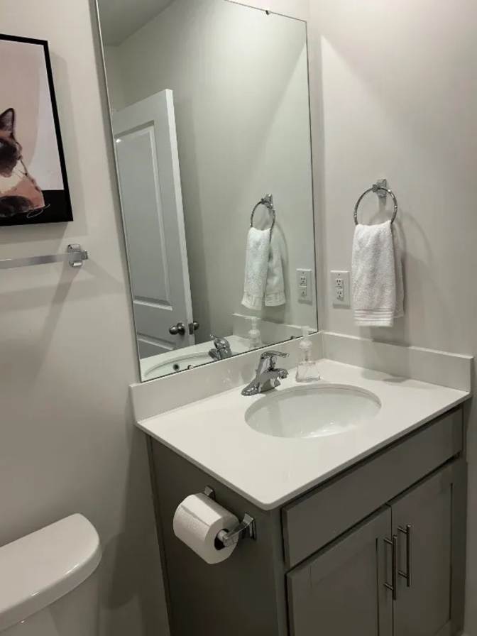 Alcove Rooms's room