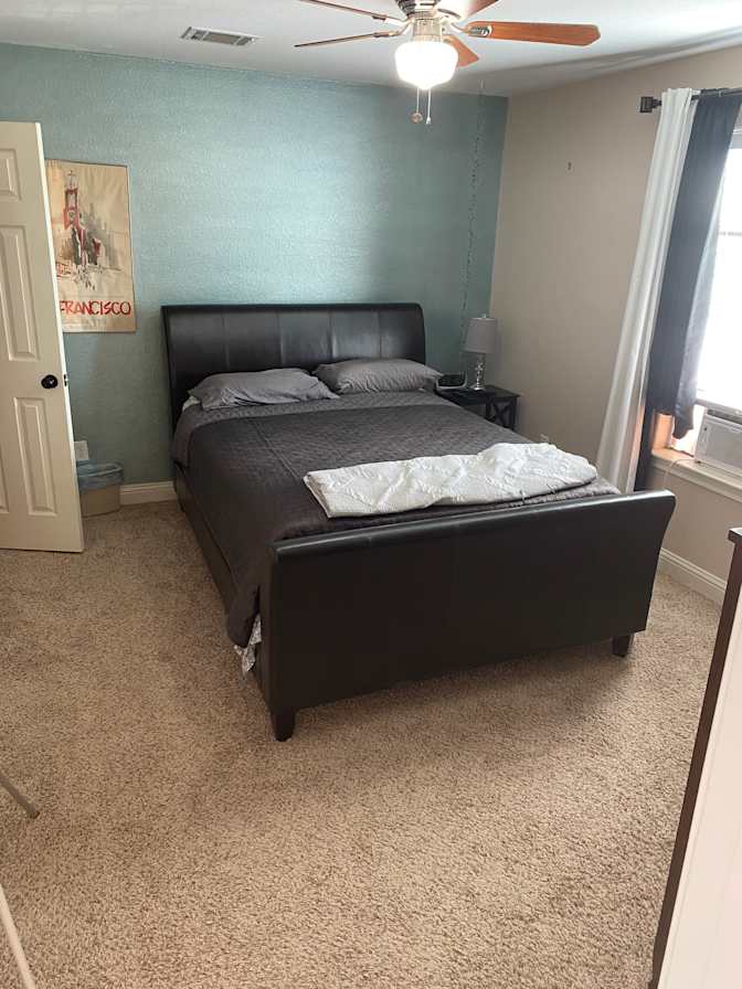 Ken's room