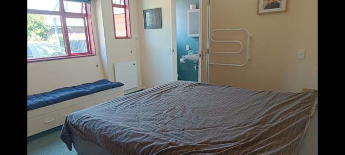 Simon's room