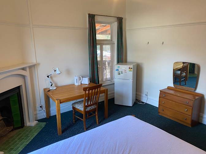Queen Street Property's room