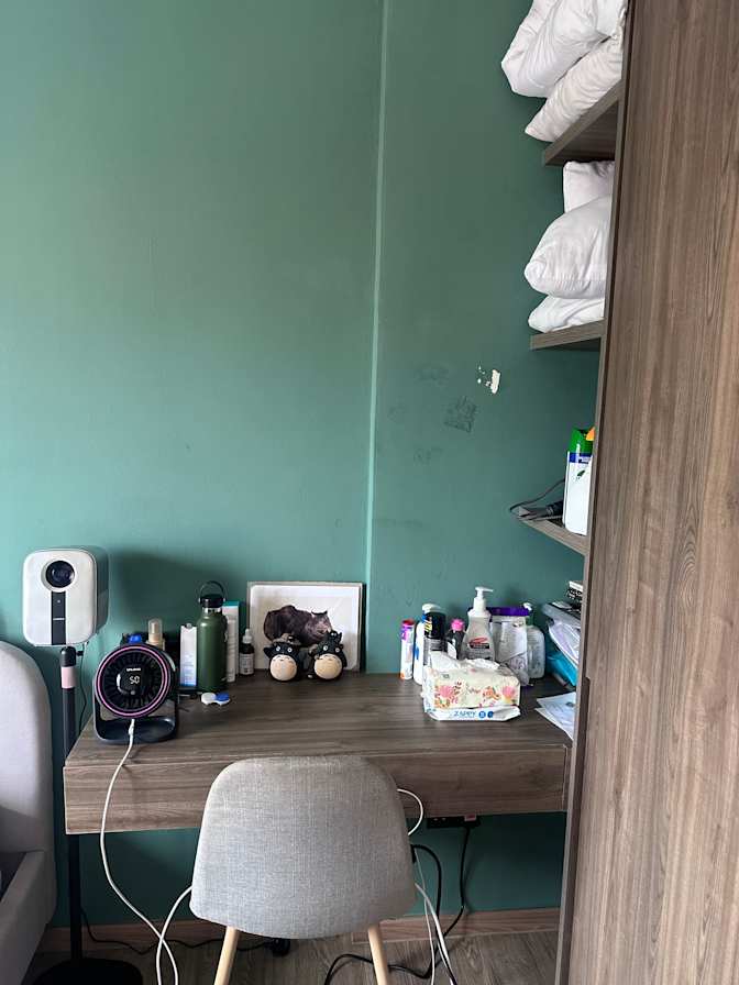Chloe's room