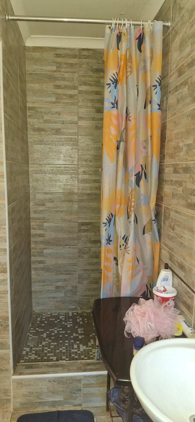 Rhulani's room