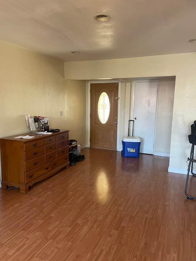 laura's room