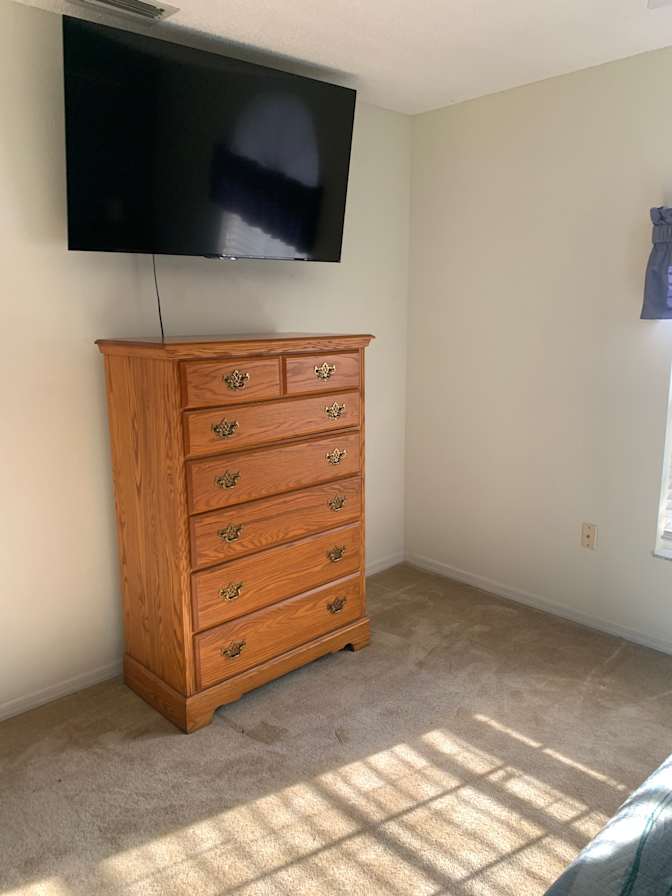 GARY's room