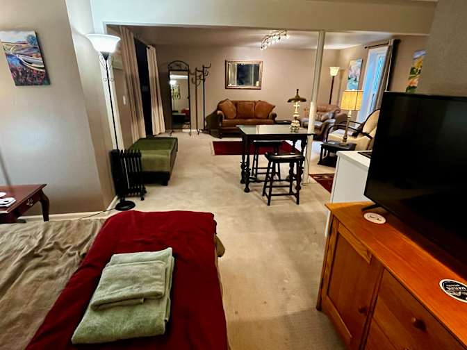 Elizabeth Hudetz's room