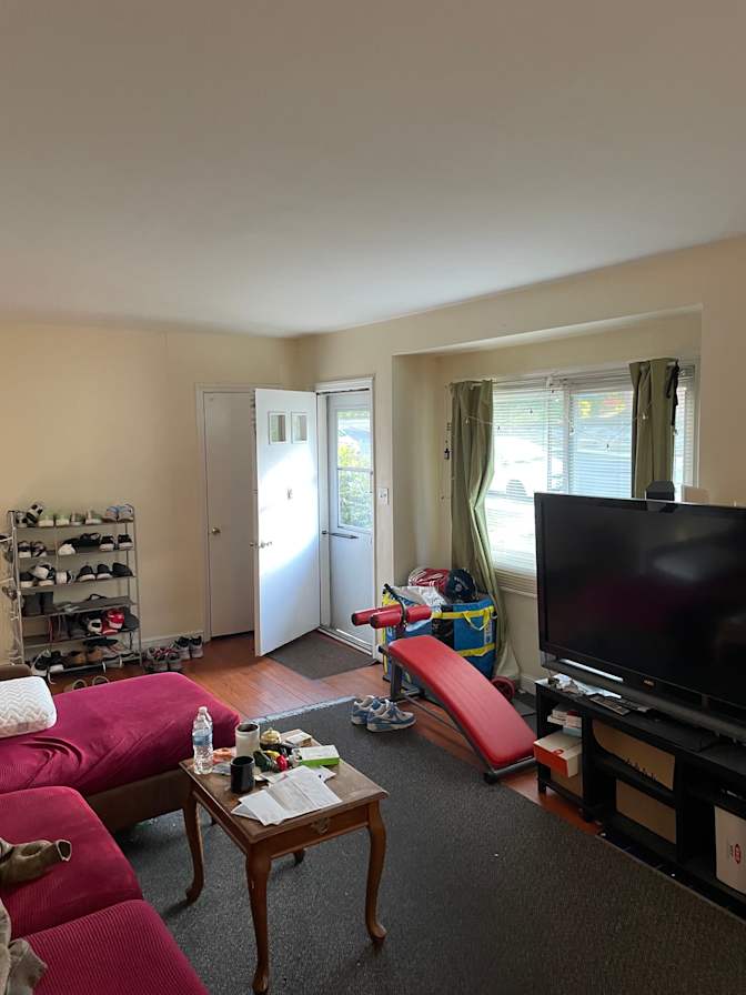 Ravi's room