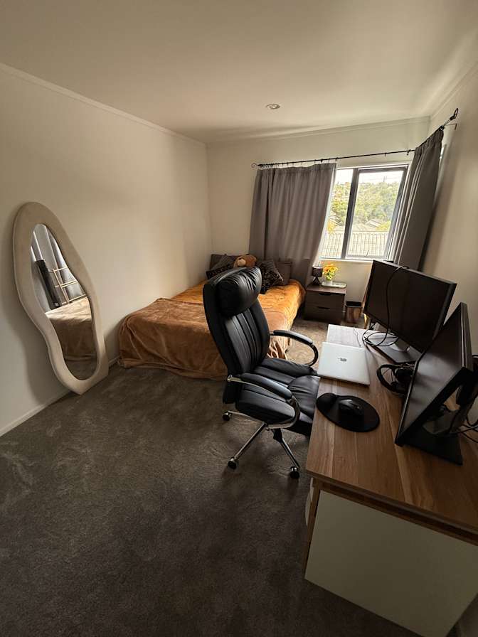Janaka Hewawasam's room