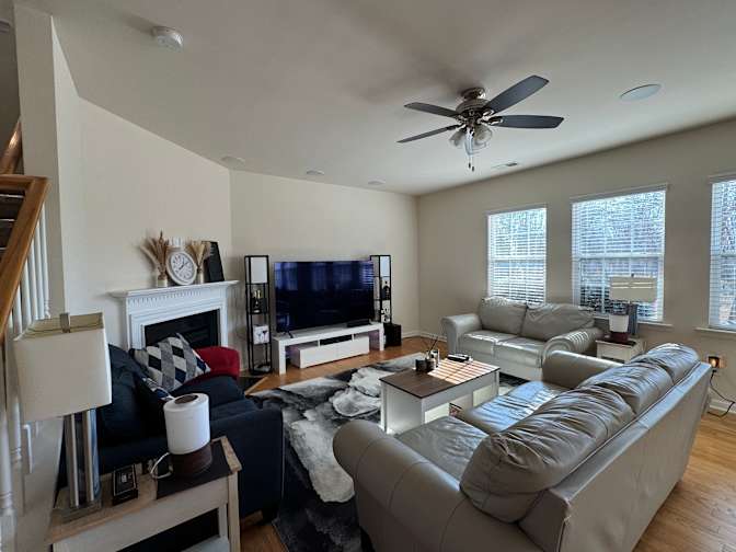 Alcove Rooms's room