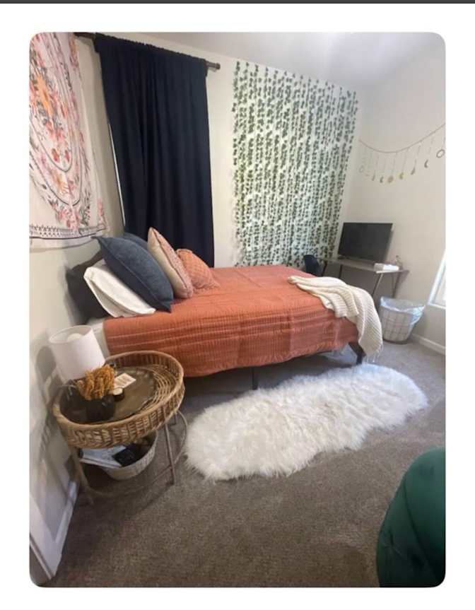 Cindy's room