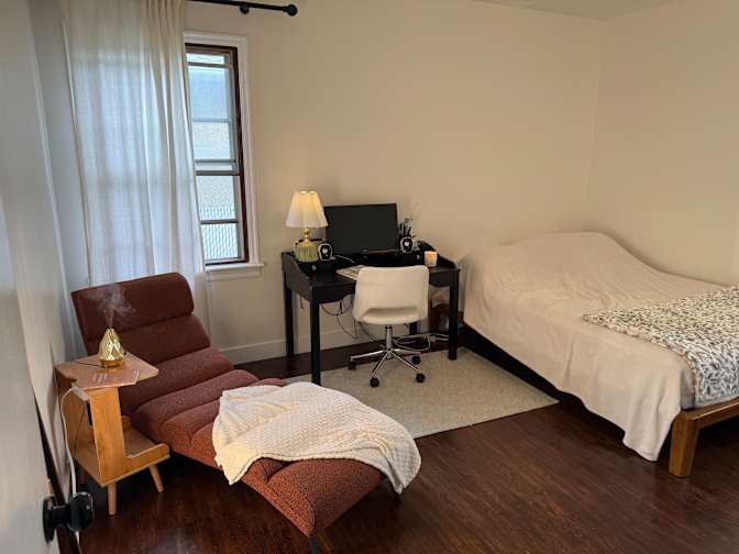 Saga's room