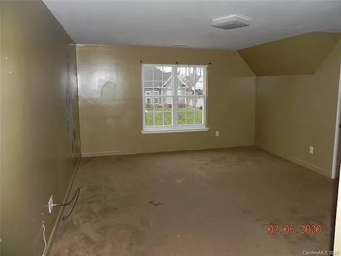 Alcove Rooms's room