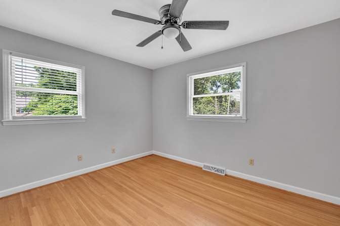 lifedoorrentals's room