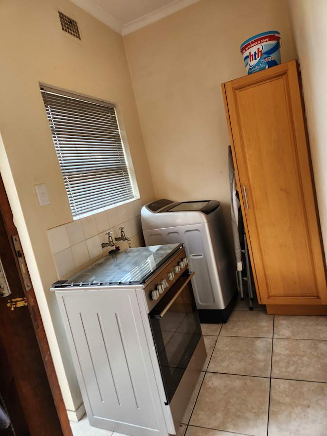 Zoyisile's room
