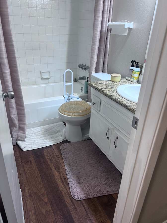Victoria's room