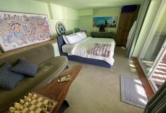 Kayla's room