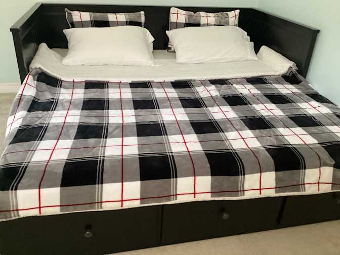 Oscar's room